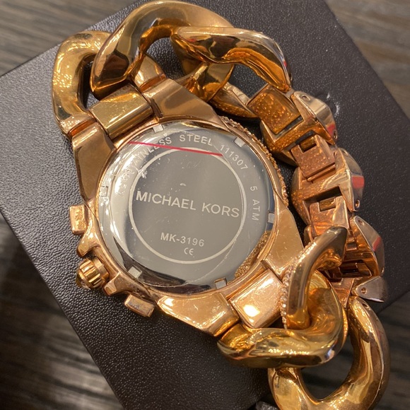 Michael Kors rose gold crystal watch - Picture 5 of 7